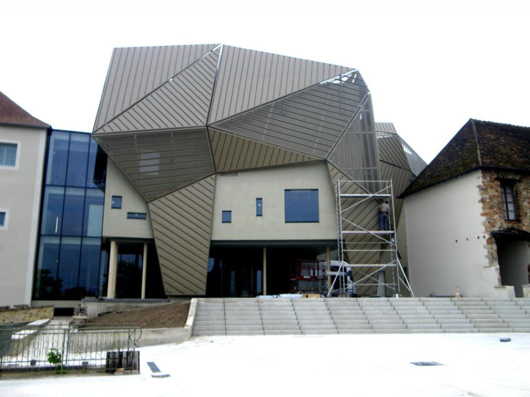 LD-Location Montluçon Intermarché Exterior foto